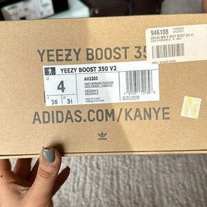 Yeezy boost 350 beluga grey black w red writing